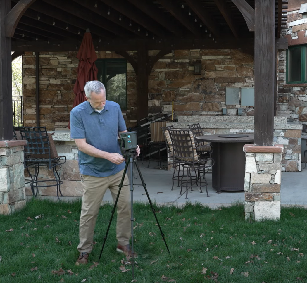Taking the outdoor reference sample with the AirTrap pump on a tripod